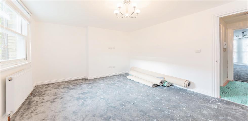 			NEWLY REFURBISHED, 3 Bedroom, 1 bath, 1 reception Flat			 Sumatra Road, WEST HAMPSTEAD